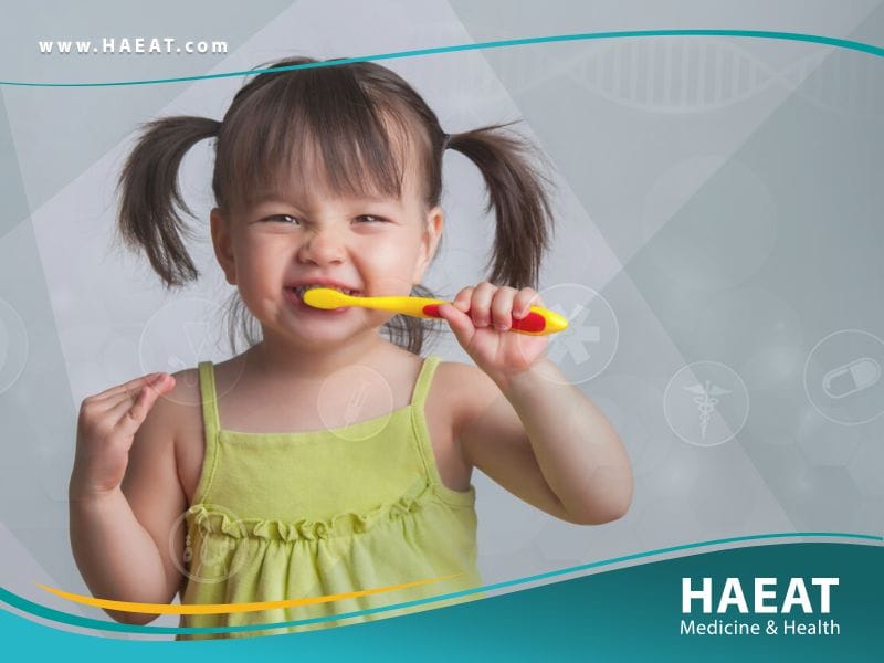 تنظيف الأسنان بالفرشاة
